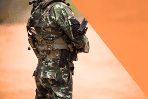 Soldado en formación, representando las oposiciones para el Ejército en Albacete.